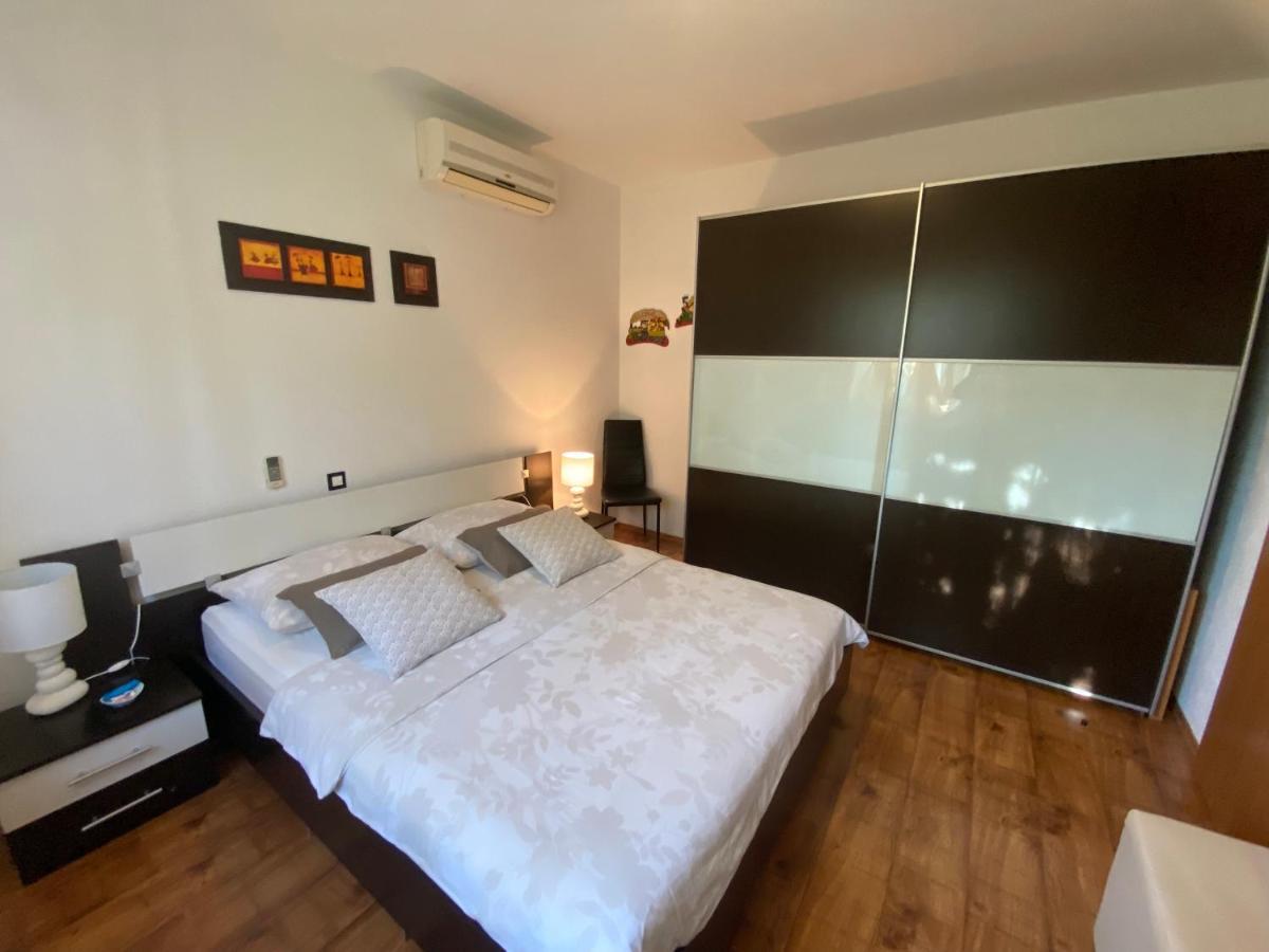 Bruni Apartment *