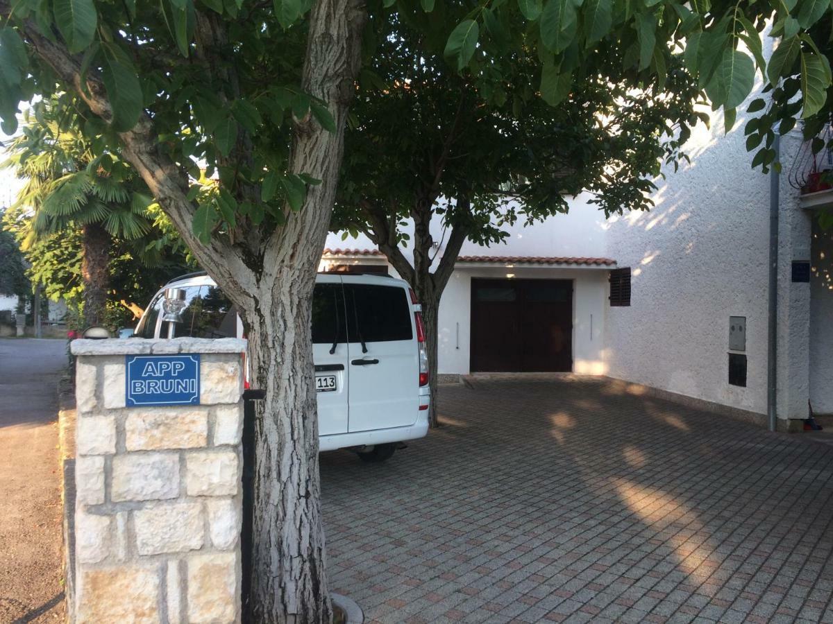 Apartment Bruni *